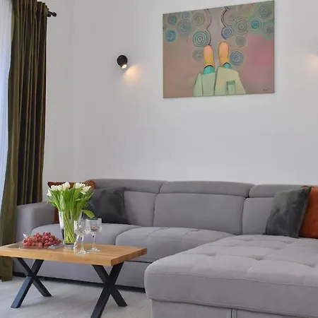 Apartment Apartman Andelko 6+2 *